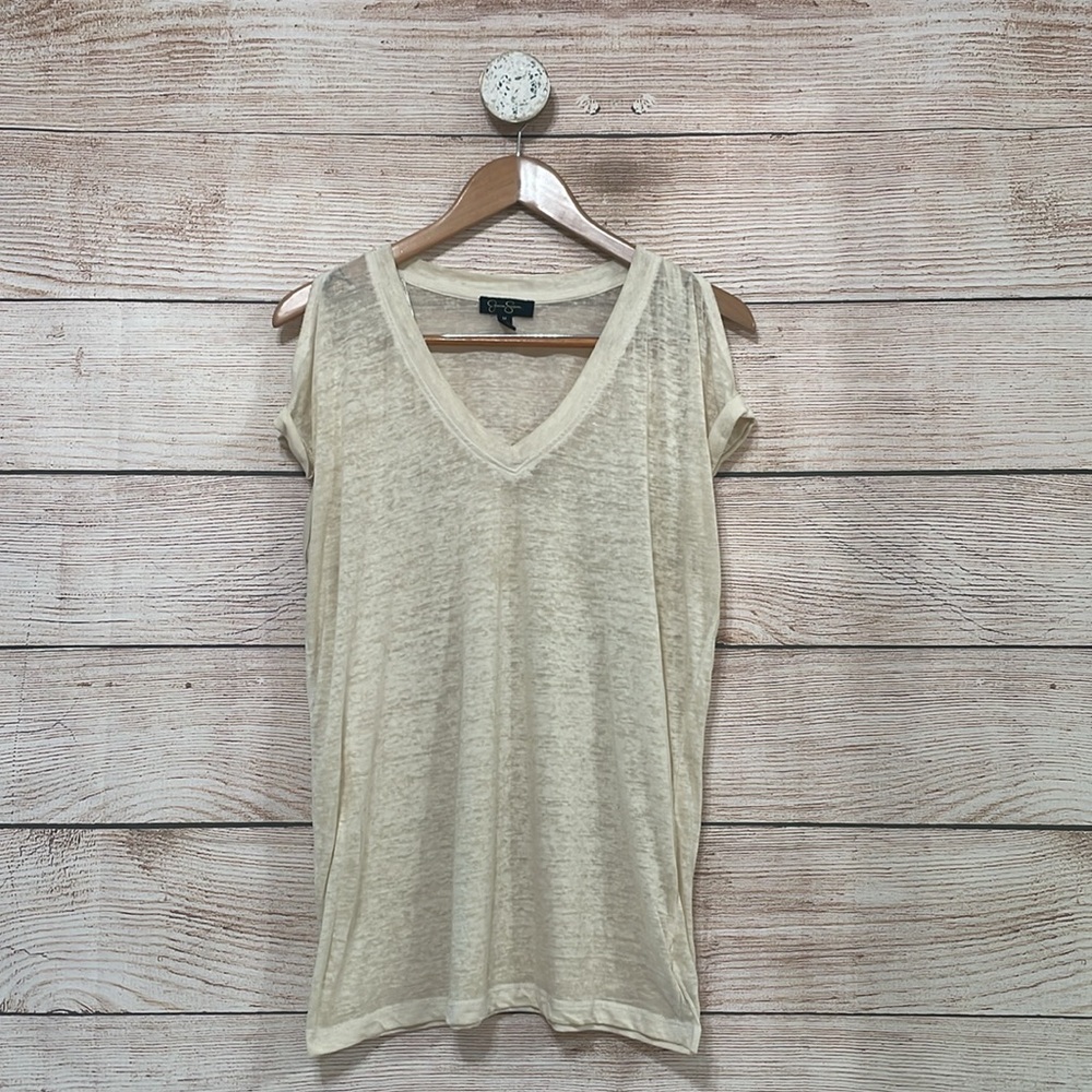 Woman’s Jessica Simpson Medium Cream Vneck Short Sleeve Shirt